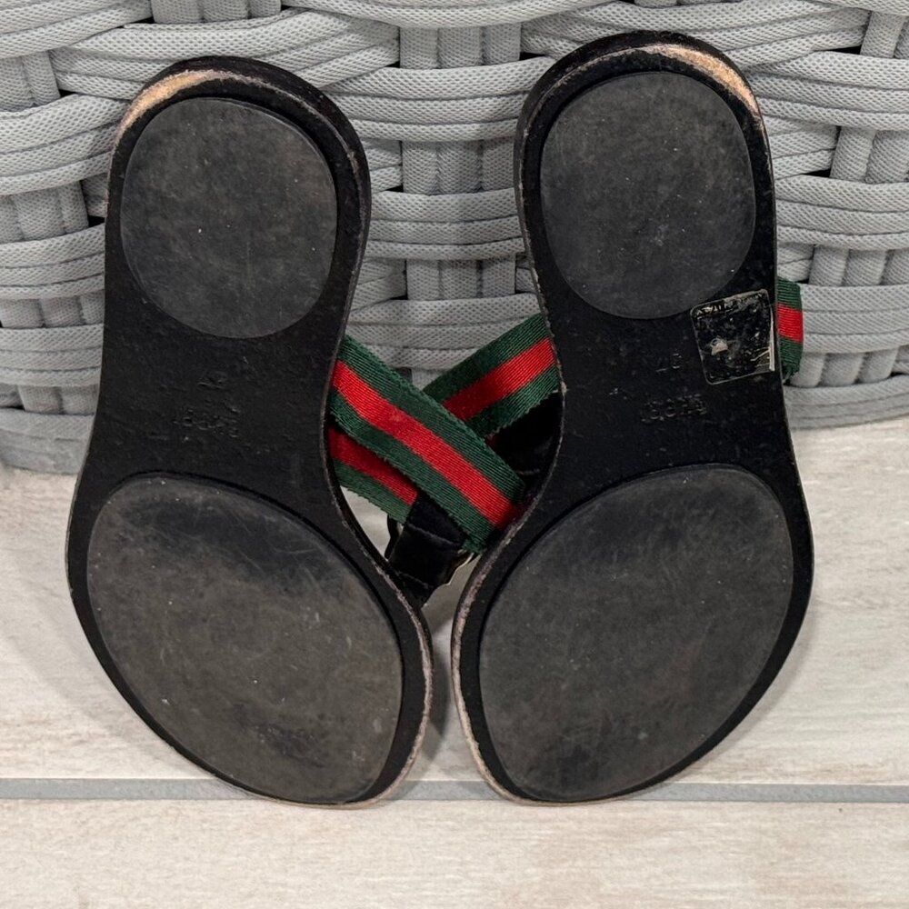 Gucci Authentic GG Logo Stripe Thong Sandals - Picture 9 of 14